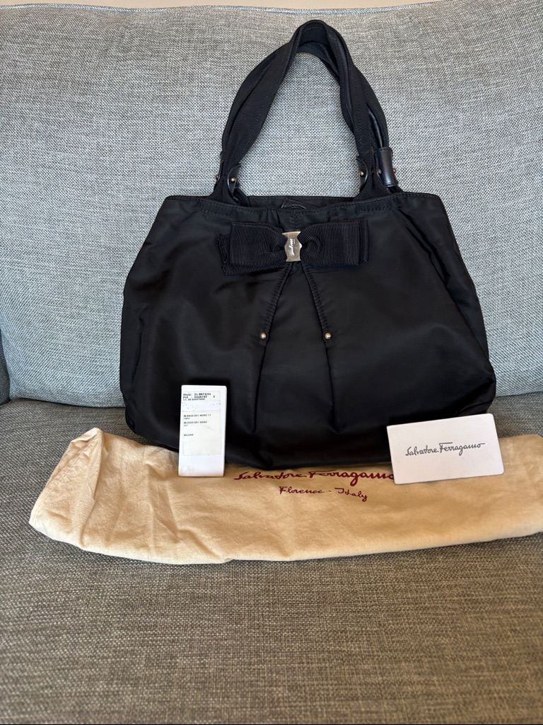 Salvatore Ferragamo Black Nylon Selene Bow-Detail Purse Bag